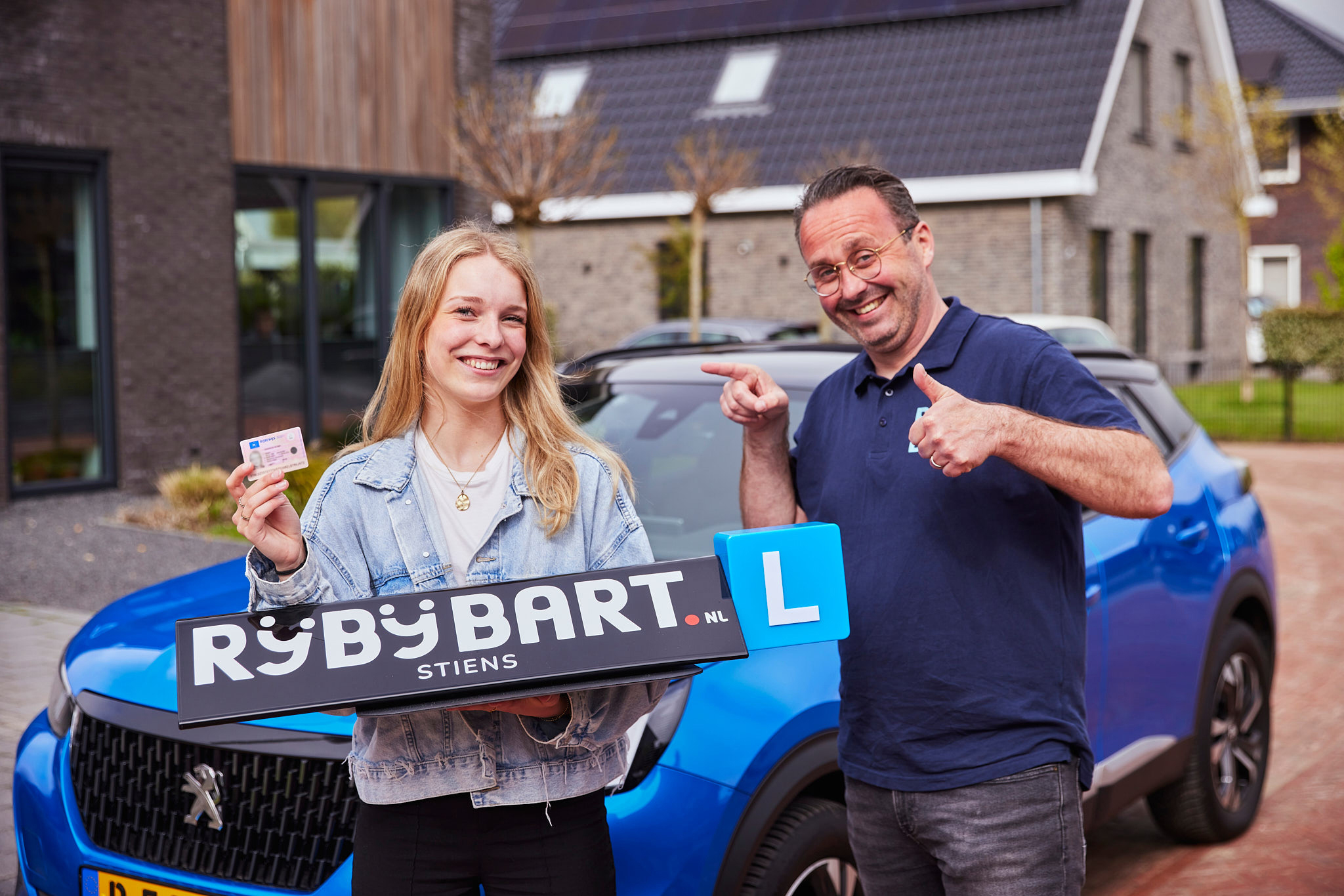 Haal je rijbewijs bij Rij Bart Bart in Stiens, de positieve rijschool van Leeuwarden en omgeving